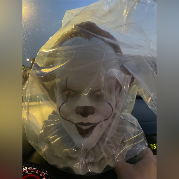 Pennywise Cinemark AMC IT Pennywise Popcorn Bucket BRAND NEW Candy Bucket Dish - Picture 5 of 5